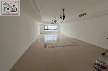 Apartment - 3 Bedrooms - 3 Bathrooms for rent in New Al Taawun Road - Al Taawun - Sharjah
