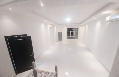 Villa - 4 Bedrooms - 7 Bathrooms for rent in Madinat Al Riyad - Abu Dhabi
