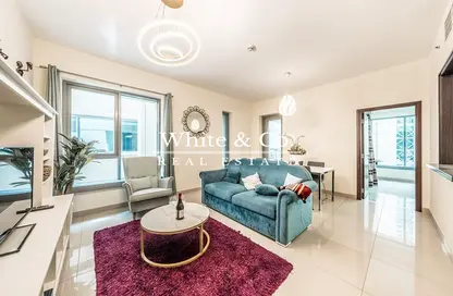 Living Room image for: Apartment - 2 Bedrooms - 3 Bathrooms for rent in 29 Burj Boulevard Tower 1 - 29 Burj Boulevard - Downtown Dubai - Dubai, Image 1