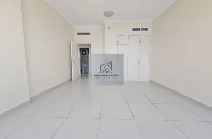 Apartment - 2 Bedrooms - 3 Bathrooms for rent in Al Khan Lagoon Tower - Al Khan Lagoon - Al Khan - Sharjah