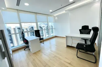 مكتب - استوديو - 4 حمامات للايجار في شارع حمدان - أبوظبي