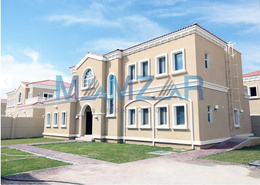 Com. villa for sale | Compound | 3BR | corner