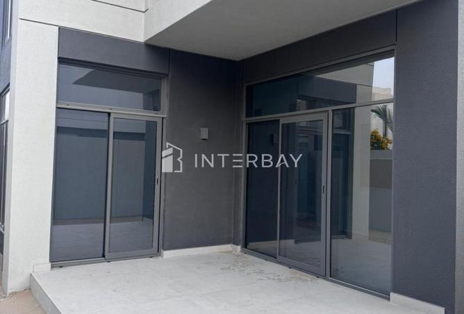 3-Bedroom Semi-Detached Villa | L-Shape