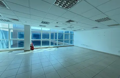 Office Space - Studio - 1 Bathroom for rent in Hamsah A - Al Karama - Dubai