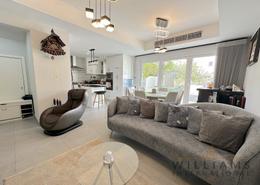Living / Dining Room image for: Villa - 2 bedrooms - 2 bathrooms for sale in Springs 14 - The Springs - Dubai, Image 1