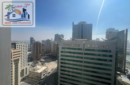 شقة - غرفة نوم - 2 حمامات للايجار في شارع التعاون - التعاون - الشارقة