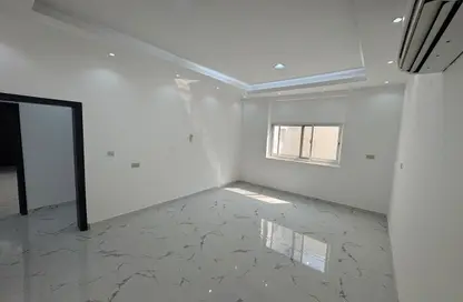 Apartment - 2 Bedrooms - 2 Bathrooms for rent in Madinat Al Riyad - Abu Dhabi