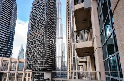 Apartment - 2 Bedrooms - 2 Bathrooms for sale in Standpoint Tower 1 - Standpoint Towers - Downtown Dubai - Dubai