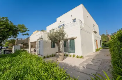Villa - 4 Bedrooms - 5 Bathrooms for sale in Meadows 9 - Meadows - Dubai