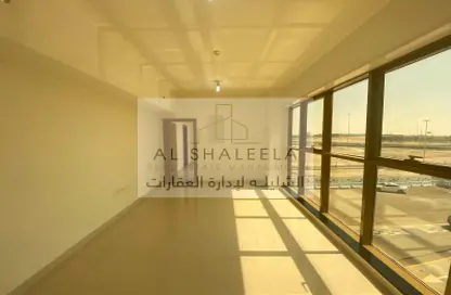 Empty Room image for: Apartment - 1 Bedroom - 2 Bathrooms for rent in Khalifa City A - Khalifa City - Abu Dhabi, Image 1