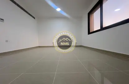 شقة - غرفة نوم - 1 حمام للايجار في شارع المطار - أبوظبي