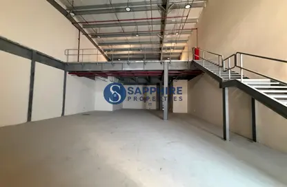 Warehouse - Studio - 1 Bathroom for rent in Al Jlail - Al Sajaa - Sharjah