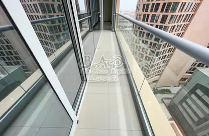 شقة - 3 غرف نوم - 4 حمامات للايجار في يونايتد سكوير - الخالدية - أبوظبي