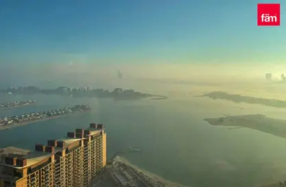 Apartment - 1 Bedroom - 2 Bathrooms for rent in The Palm Tower - Palm Jumeirah - Dubai