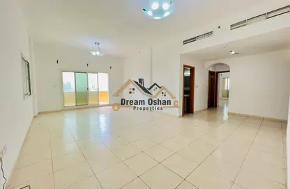 Apartment - 3 Bedrooms - 3 Bathrooms for rent in Hessa Homes Building - Oud Metha - Bur Dubai - Dubai