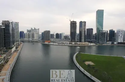 Apartment - 3 Bedrooms - 3 Bathrooms for rent in Bay's Edge - Business Bay - Dubai