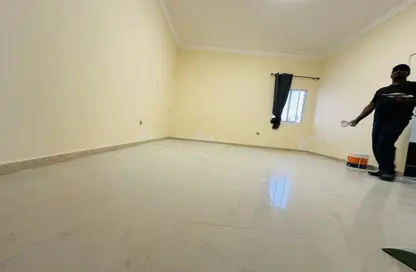 Apartment - Studio - 1 Bathroom for rent in Al Khalidiya - Abu Dhabi