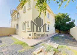 Villa - 4 bedrooms - 5 bathrooms for rent in Al Markhaniya - Al Ain