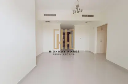 Apartment - 1 Bedroom - 2 Bathrooms for rent in Muwaileh 29 Building - Muwaileh - Sharjah