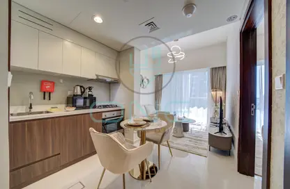 Kitchen image for: Apartment - 1 Bedroom - 1 Bathroom for rent in Vera Residences - Business Bay - Dubai, Image 1