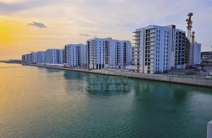 Apartment - 1 Bedroom - 2 Bathrooms for sale in Waters Edge - Yas Island - Abu Dhabi