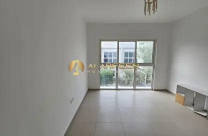 Villa - 3 Bedrooms - 4 Bathrooms for rent in Arabella Townhouses 3 - Arabella Townhouses - Mudon - Dubai