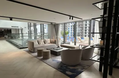 Living Room image for: Apartment - 2 Bedrooms - 2 Bathrooms for rent in Wilton Park Residences - Mohammed Bin Rashid City - Dubai, Image 1