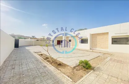 Terrace image for: Villa - 4 Bedrooms - 5 Bathrooms for rent in Al Khabisi - Al Ain, Image 1