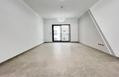 Apartment - 1 Bedroom - 2 Bathrooms for rent in Jumeirah Garden City - Al Satwa - Dubai