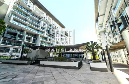 Apartment - 1 Bedroom - 2 Bathrooms for sale in Oasis 1 - Oasis Residences - Masdar City - Abu Dhabi