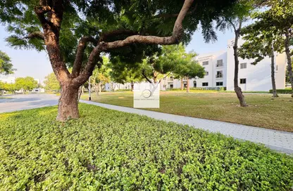Apartment - 2 Bedrooms - 2 Bathrooms for rent in The Gardens Buildings - The Gardens - Dubai