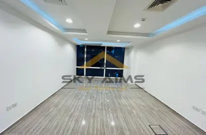 Office Space - Studio - 1 Bathroom for rent in Tamani Art Tower - Business Bay - Dubai