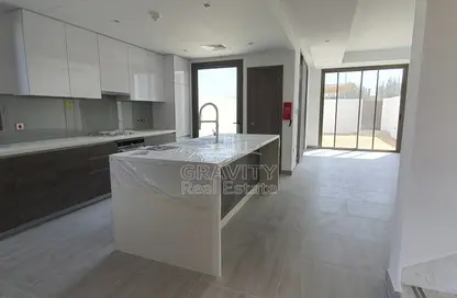 Kitchen image for: Townhouse - 2 Bedrooms - 3 Bathrooms for rent in The Cedars - Yas Acres - Yas Island - Abu Dhabi, Image 1