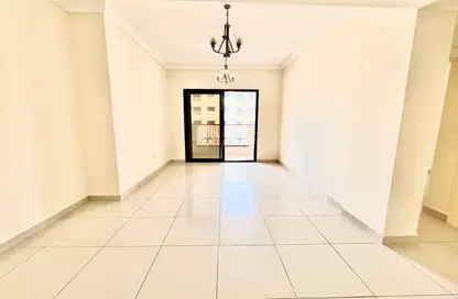 Apartment - 1 Bedroom - 2 Bathrooms for rent in Muwaileh 29 Building - Muwaileh - Sharjah