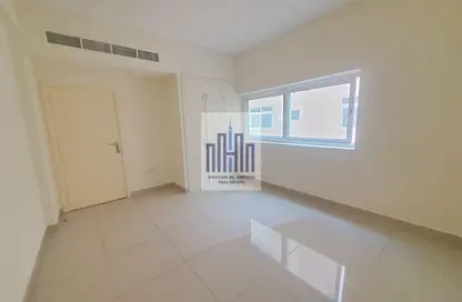 Apartment - 3 Bedrooms - 3 Bathrooms for rent in Muwaileh Commercial - Sharjah