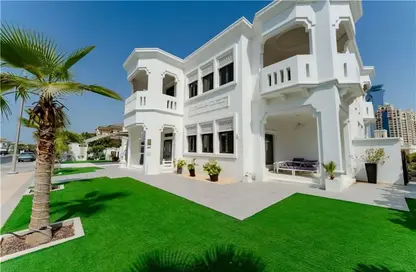 Villa - 6 Bedrooms - 7 Bathrooms for rent in Signature Villas Frond B - Signature Villas - Palm Jumeirah - Dubai