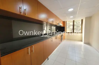 Apartment - 3 Bedrooms - 2 Bathrooms for rent in Silver Sands 1 - Mankhool - Bur Dubai - Dubai