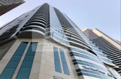 Duplex - 5 Bedrooms - 6 Bathrooms for sale in Blue Tower - Al Majaz 3 - Al Majaz - Sharjah
