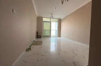 Apartment - 2 Bedrooms - 2 Bathrooms for rent in Oasis Tower - Al Rashidiya 1 - Al Rashidiya - Ajman