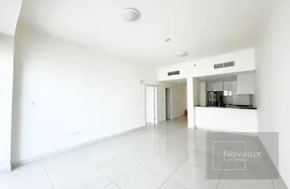 Empty Room image for: Apartment - 1 Bedroom - 2 Bathrooms for sale in Damac Heights - Dubai Marina - Dubai, Image 1