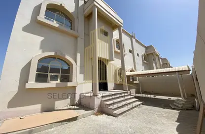 Outdoor Building image for: Villa - 4 Bedrooms for rent in Khalifa City A - Khalifa City - Abu Dhabi, Image 1