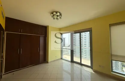 Apartment - 3 Bedrooms - 4 Bathrooms for rent in Golf Towers - The Views - Dubai