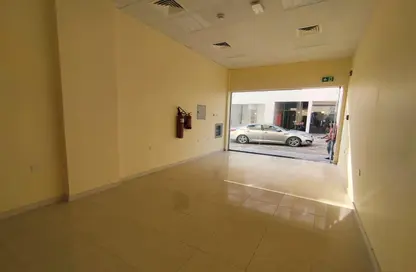 Shop - Studio - 1 Bathroom for rent in Hoshi - Al Badie - Sharjah