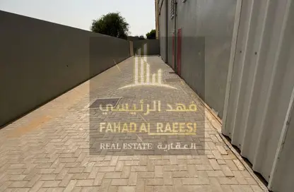 مستودع - استوديو - 1 حمام للايجار في أم الثعوب - أم القيوين
