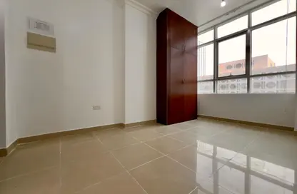 Apartment - Studio - 1 Bathroom for rent in Electra Street - Abu Dhabi