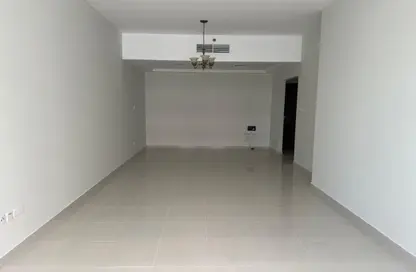 Apartment - 3 Bedrooms - 4 Bathrooms for rent in Robot Park Tower - Al Khan - Sharjah