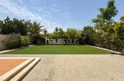 Villa - 3 Bedrooms - 4 Bathrooms for rent in Regional - Jumeirah Park - Dubai