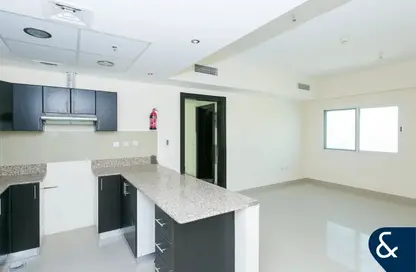 شقة - غرفة نوم - 2 حمامات للبيع في المساكن الحمراء - مدينة دبي الرياضية - دبي شقة - غرفة نوم - 2 حمامات للبيع في المساكن الحمراء - مدينة دبي الرياضية - دبي