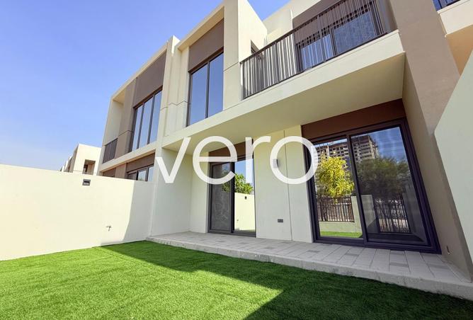 Single Row | Landscaped | Close to Amenities