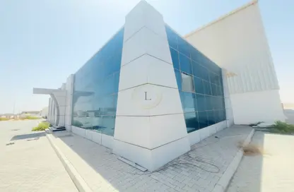 Factory - Studio - 4 Bathrooms for sale in Mafraq Industrial Area - Abu Dhabi